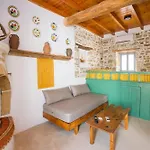 Amarantos-traditional Village House-apollona Apollona