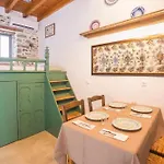 Amarantos-traditional Village House-apollona