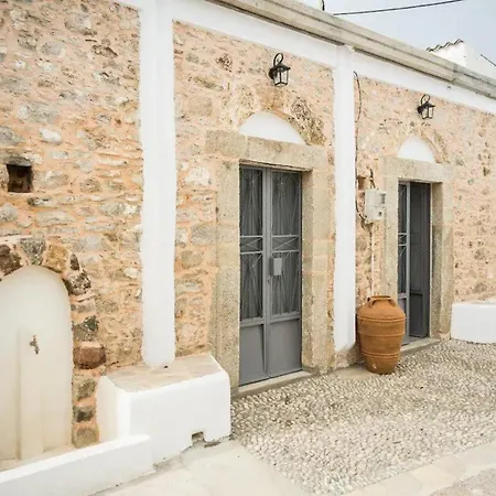 Apartament Amarantos-traditional Village House-apollona Apollona