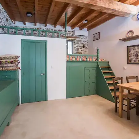 Amarantos-traditional Village House-apollona Apartament *