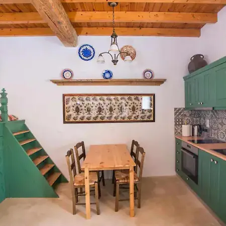 Lägenhet Amarantos-traditional Village House-apollona