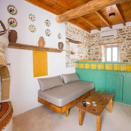 Amarantos-traditional Village House-apollona Apollona