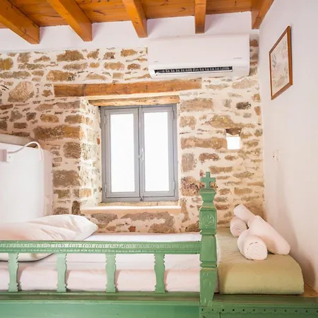 Lägenhet Amarantos-traditional Village House-apollona