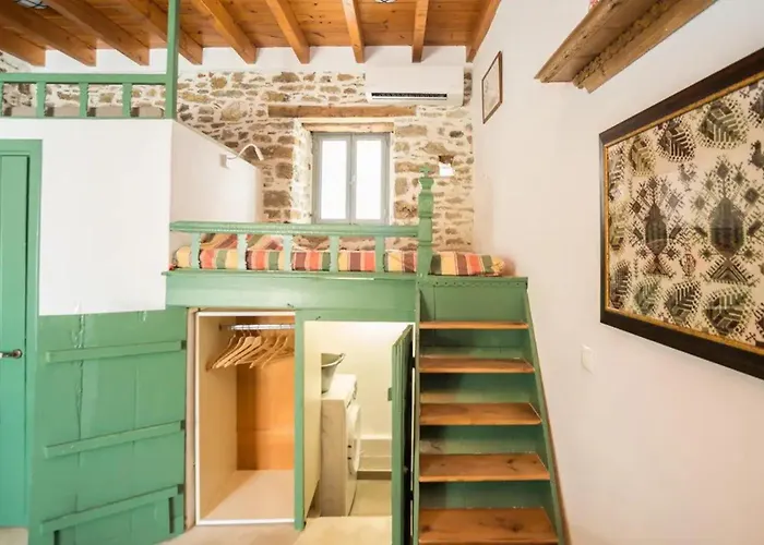 Amarantos-traditional Village House-apollona