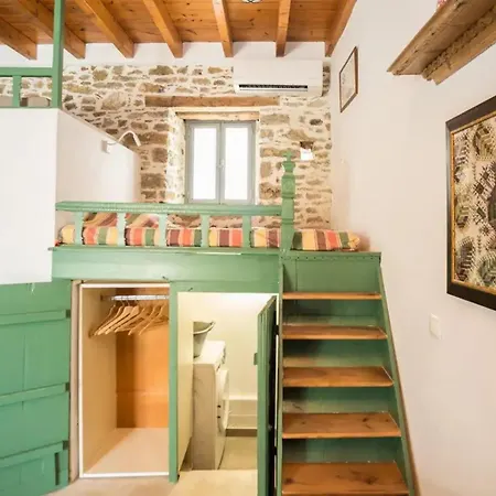 Amarantos-traditional Village House-apollona