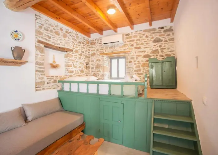 Amarantos-traditional Village House-apollona Daire