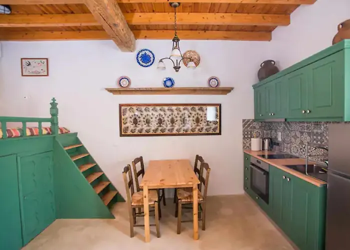 Daire Amarantos-traditional Village House-apollona