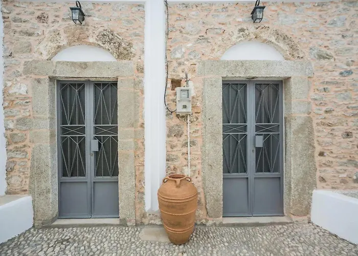 Amarantos-traditional Village House-apollona Daire